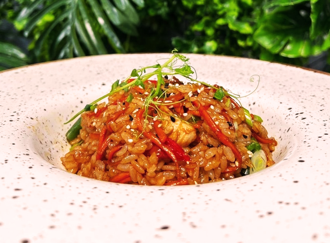 WOK рис со свининой
